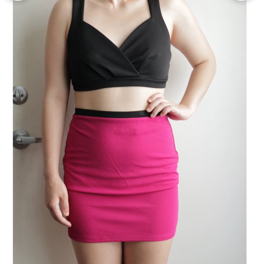 Forever 21 Black & Fuchsia Pink Short Club Dress